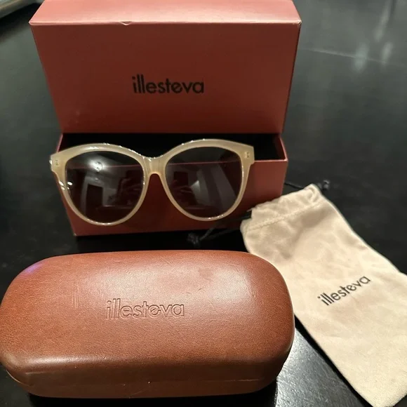 Illesteva Black Lens Sunglasses with Brown Case and Beige Pouch Illesteva Black and Tortoise Sunglasses - www  main image 4